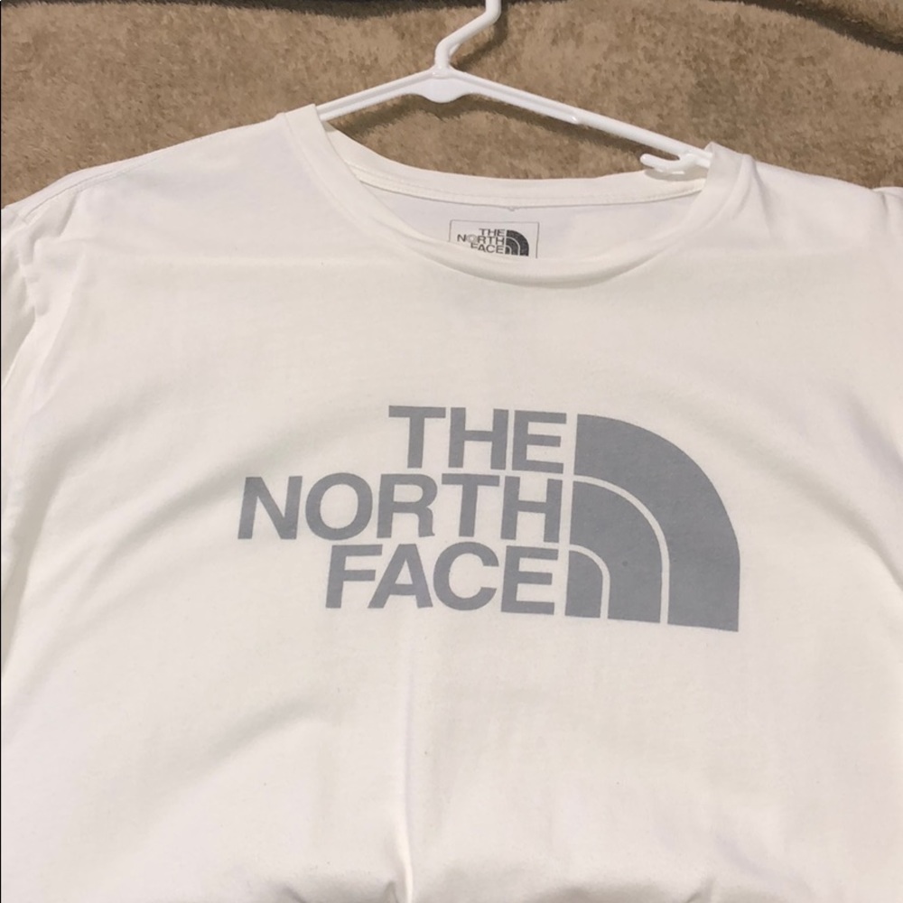 2 north face short sleeves